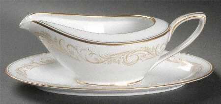 Parklane Gravy Boat & Underplate