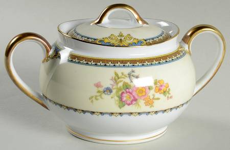 Pasadena Sugar Bowl & Lid