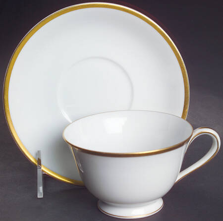 Patricia Footed Cup & Saucer Set