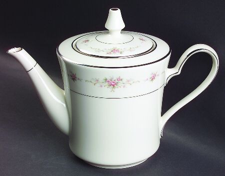 Patricia Teapot & Lid