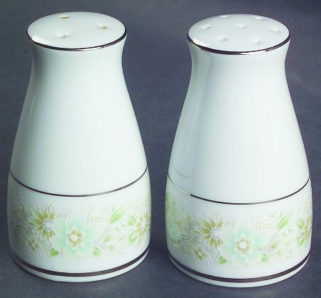 Paula Salt & Pepper Set