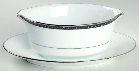 Peking Gravy Boat with Attached Underplate