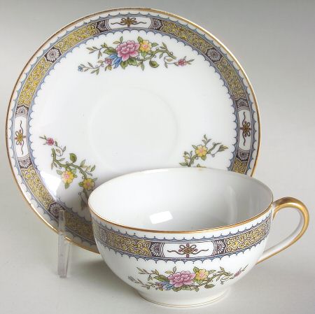 Pekin Flat Cup & Saucer Set