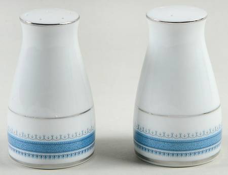 Pembroke Salt & Pepper Set
