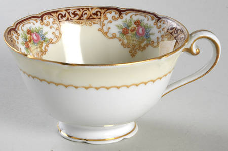 Pembroke Footed Cup