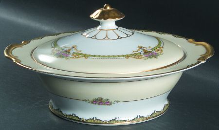 Penelope Round Covered Vegetable