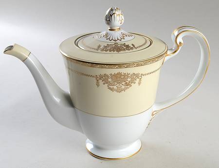 Penelope Coffee Pot & Lid