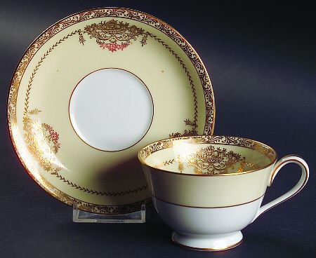 Footed Cup & Saucer Set
