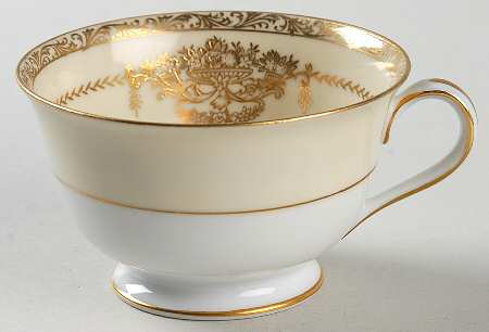 Penelope Footed Cup