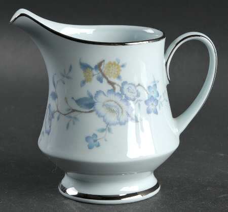 Peonia Blue Creamer
