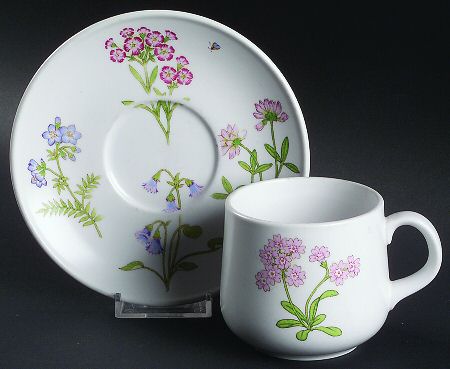 Petals Plus Flat Cup & Saucer Set
