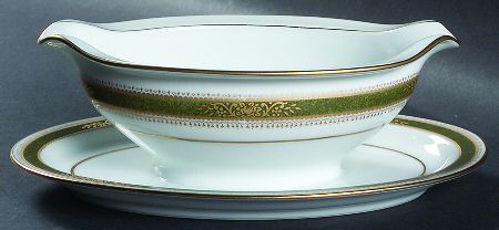 Perdita Gravy Boat with Attached Underplate