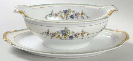 Perdita Gravy Boat with Attached Underplate