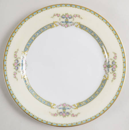 Perseus Luncheon Plate