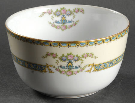 Perseus Cranberry Bowl