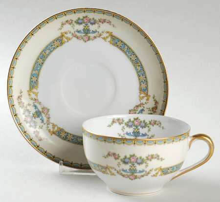Perseus Oversized Cup & Saucer Set