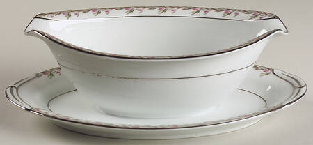 Petite Gravy Boat with Attached Underplate
