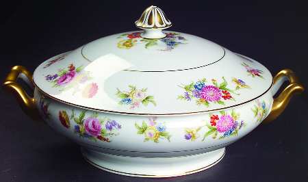Phyllis Round Covered Vegetable