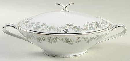 Pinetta Round Covered Vegetable