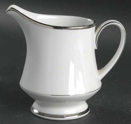 Pinnacle Creamer