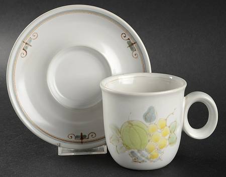 Plenty Flat Cup & Saucer Set