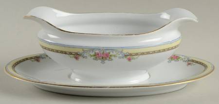 Poinciana Gravy Boat with Attached Underplate