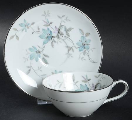 Pomona Flat Cup & Saucer Set