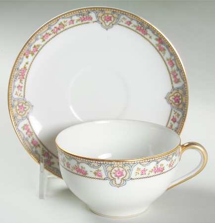 Portland Oversized Cup & Saucer Set