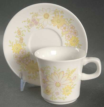 Potpourri Flat Cup & Saucer Set