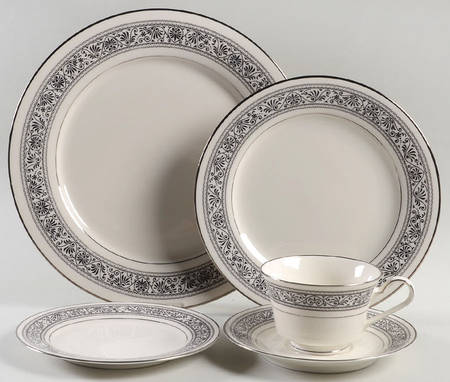 Prelude 40 Piece Estate Set