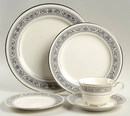 Prelude 5 Piece Place Setting by Noritake