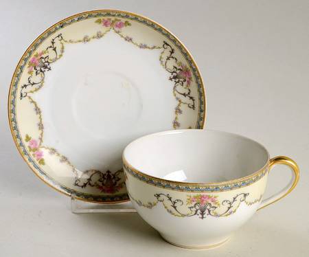 Premier Oversized Cup & Saucer Set