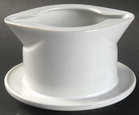 Primary Gravy Boat with Attached Underplate
