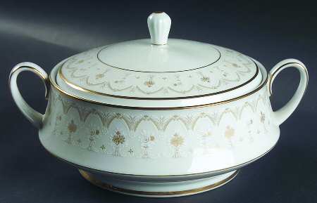 Prudence Round Covered Vegetable