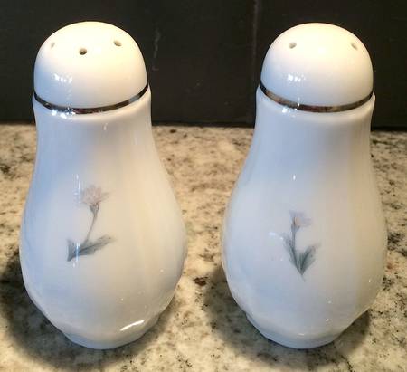 Quentin Pepper Shaker