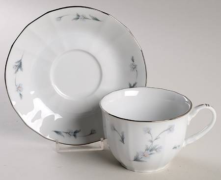 Quentin Flat Cup & Saucer Set
