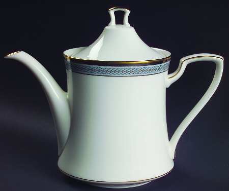 Queens Guard Teapot & Lid