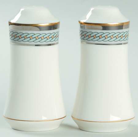 Queens Guard Salt & Pepper Set