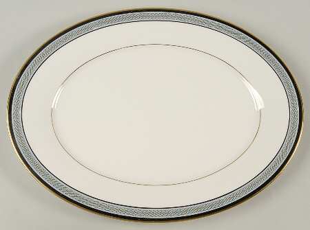 Queens Guard 13" Oval Serving Platter