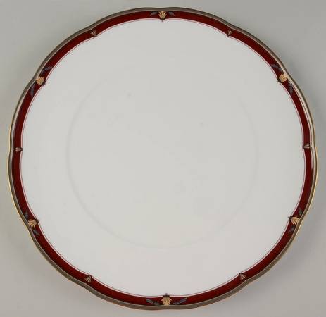 Queen's Splendor 12" Chop Plate (Round Platter)