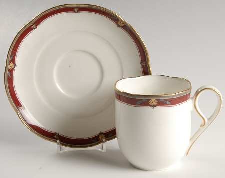 Queen's Splendor Flat Cup & Saucer Set