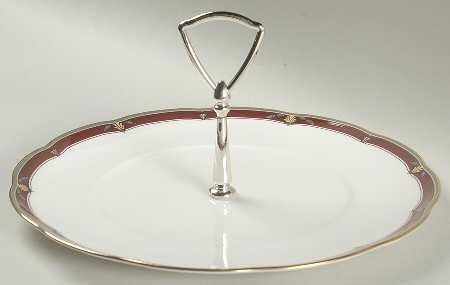 Queen's Splendor Round Serving Plate with Handle (DP)