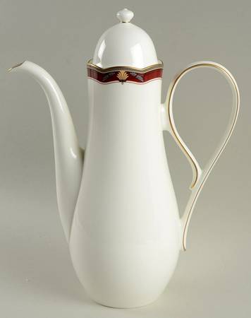 Queen's Splendor Coffee Pot & Lid
