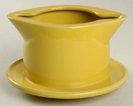 Radiant Gravy Boat with Attached Underplate