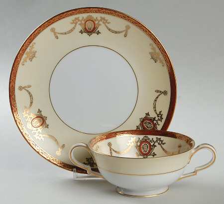 Rainbow Footed Cream Soup Bowl & Saucer Set