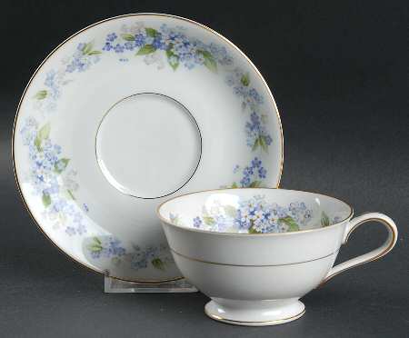 Ramona Footed Cup & Saucer Set
