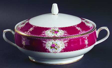 Rambouillet Round Covered Vegetable