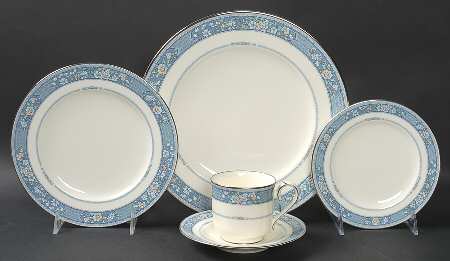 Randolph 5 Piece Place Setting by Noritake