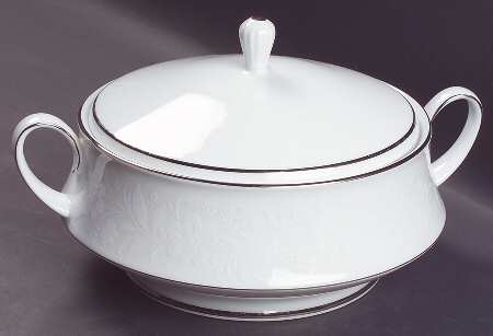 Ranier Round Covered Vegetable