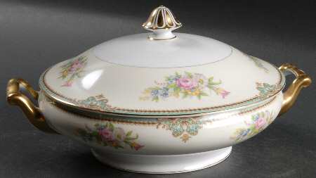 Ranier Round Covered Vegetable